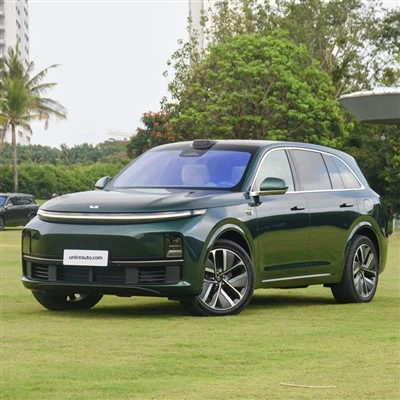 Li Auto L7 Luxury Hybrid SUV